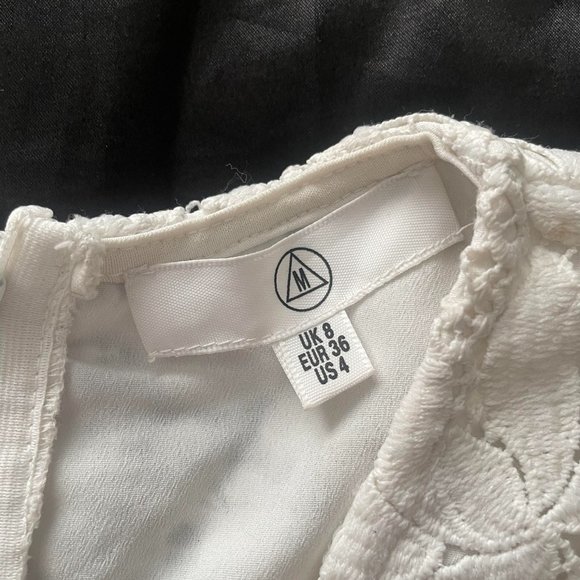 Misguided Ivory Lace Jumpsuit - Picture 3 of 4